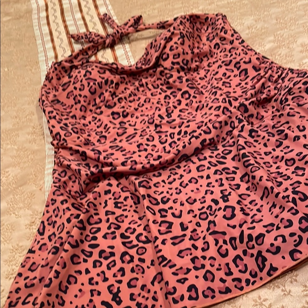 NWOT Meet Curve Leopard Print Women's swimsuit, nylon blend, 4X